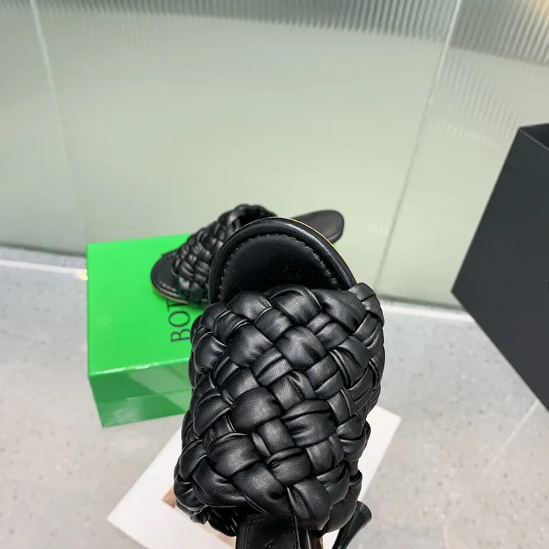 Bottega Veneta Shoe 